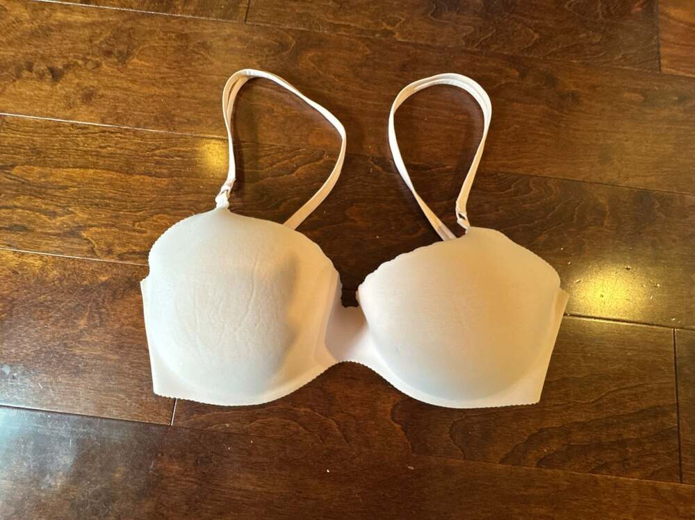Victoria's Secret Embrace Lightly Lined Demi Push Up Bra Sz 34D